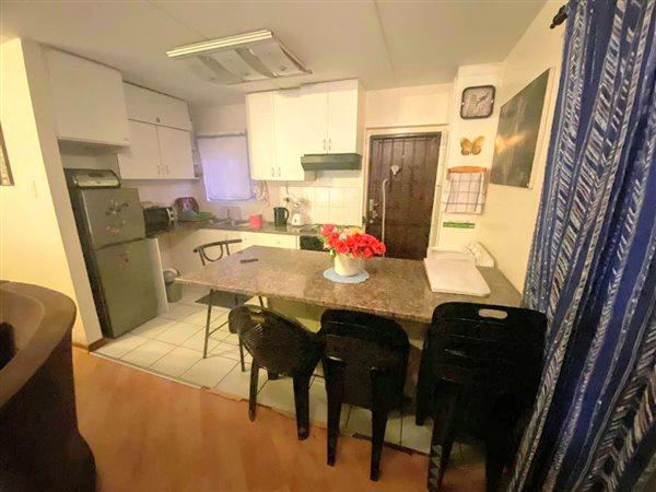 2 Bedroom Property for Sale in Maitland Western Cape